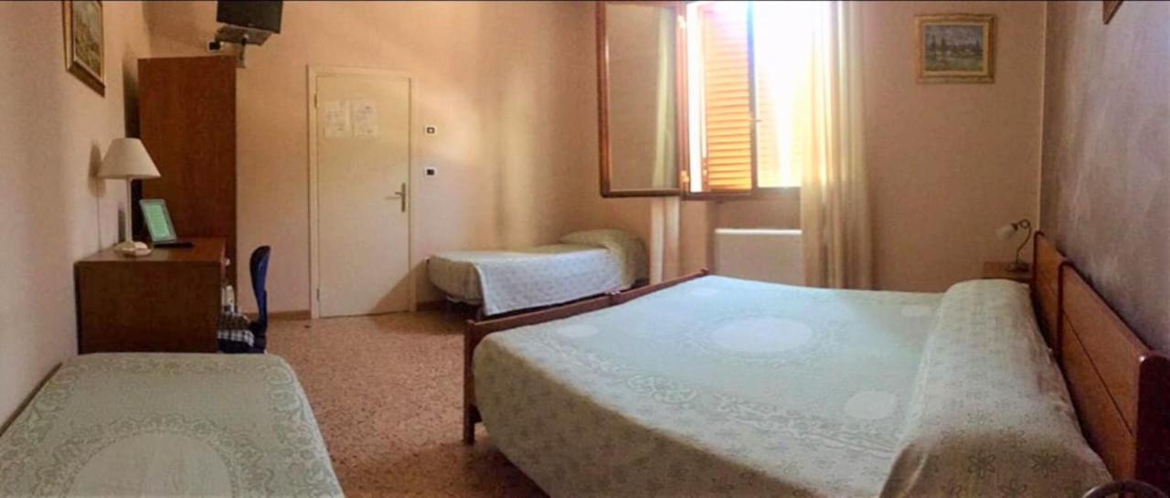 B&B Locanda La Rotonda Montale  Bagian luar foto